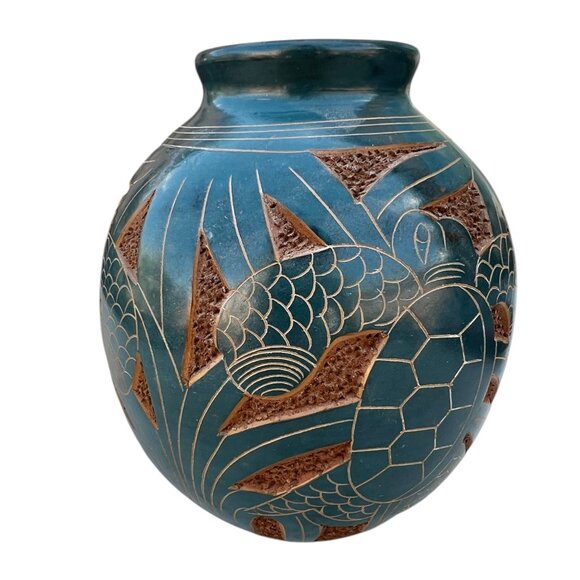 Handcrafted Costa Rican Turtle Design Blue & Terracotta Round Ceramic Vase 6" T - Picture 3 of 12